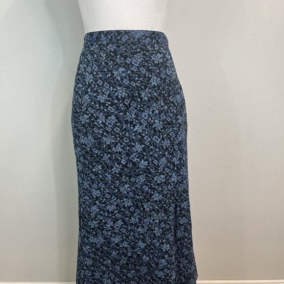 JM Collection Skirt size 16 Blue Black Floral Long A Line Sheer Modest Career - Picture 2 of 10